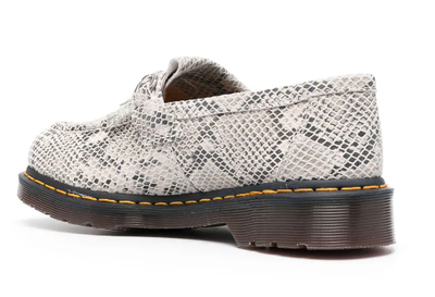 Лоферы Dr Martens Adrian Snaffle серые