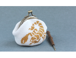 Монетница "Зодиак" Набор для вязания крючком с бисером от Ирины Рудевич - СКОРПИОН (белый)