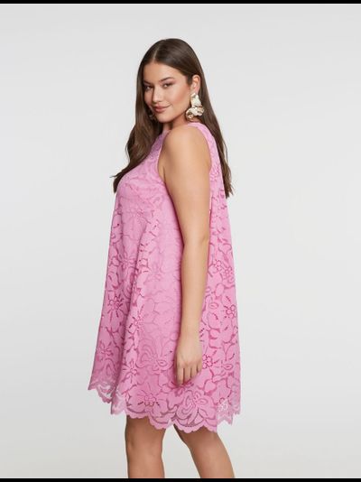 Платье из гипюра розовое