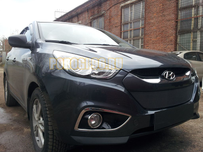 Защита радиатора Hyundai IX35 2010- black