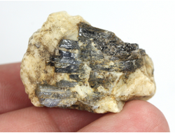 Корунд синий (сапфир), кристалл, Индия (30*21*20 мм, 20,5 г) №36098