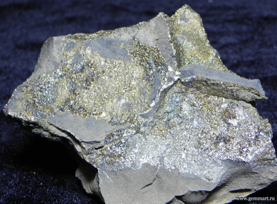 Пирит, "спектропирит", в полости конкреции. Россия. 93*70*50мм