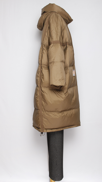 Пуховик дутый "Стропы" удлинённый бежевый до р.54