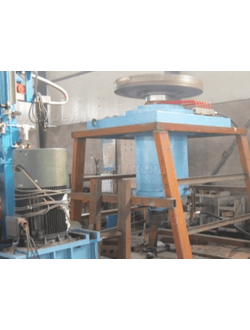 Машина центробежного литья с вертикальной осью