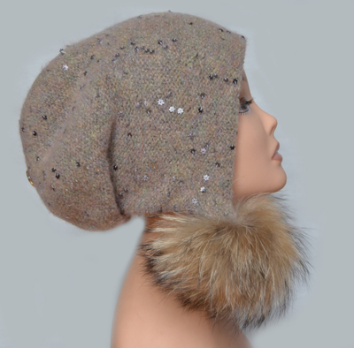 Визио итальянская шапка с помпонами фото