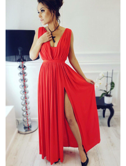 красное длинное платье с разрезом