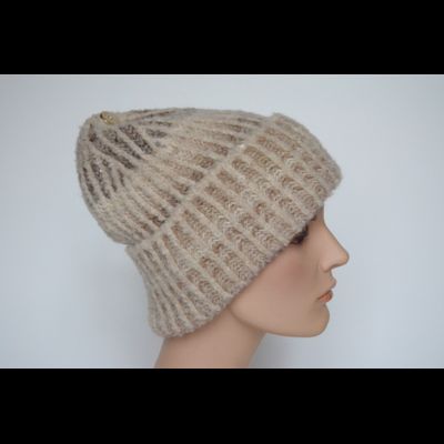 Бежевая шапка женская с отворотом Vizio Италия 8039 CRYO
