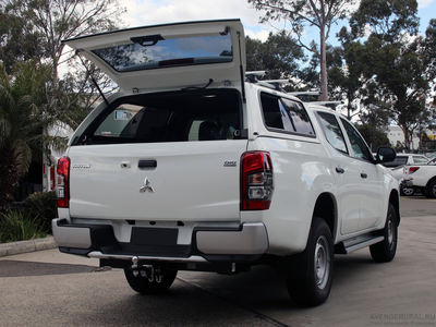 Кунг Alpha GSS на Mitsubishi L200 2015-2016-2017-2018, рестайлинг 2019-2020-2021-2022 белый цвет W32