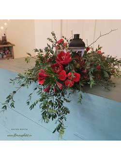 Цветочная композиция с фонарём "Мгновение мечты"