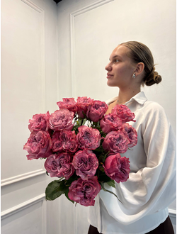 Букет из 15 пионовидных роз COUNTRY BLUES