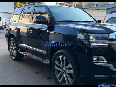 Подножки с подсветкой Toyota Land Cruiser 200 черные