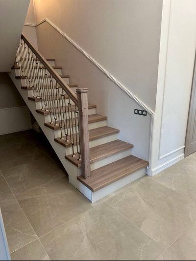 Обшивка лестницы на бетонном основании