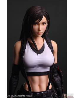Фигурка Тифа Локхарт (Tifa Lockhart Play Arts Shin)