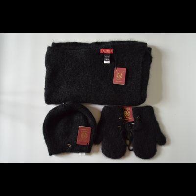 Вязаные мохеровые черные варежки женские Италия Vizio 6946 MUL