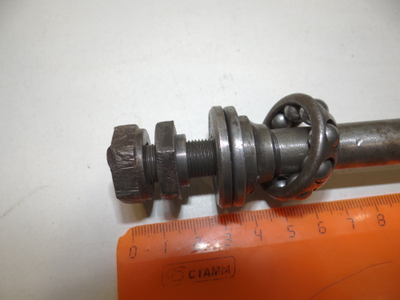 Ось переднего колеса Дкв 200