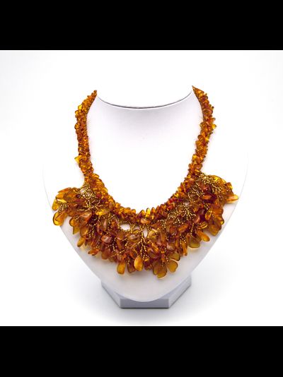 Колье из Чешского бисера и медового янтаря 00093