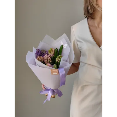 Букет цветов на 8 марта № 748