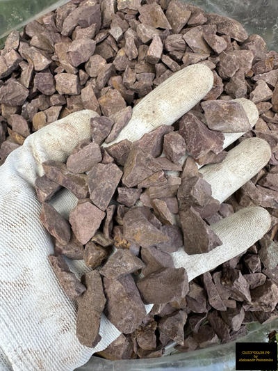 бордовая крошка яшма сургучная