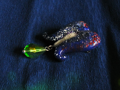 Авангардная брошь "Цветок с Планеты Сокровищ" из термоглины с хрустальной каплей