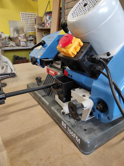 Ленточнопильный станок для резки металла BS 100 FM, от