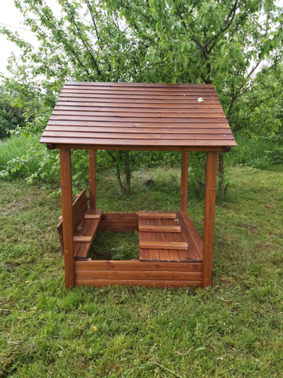 Песочница Выше Всех Ладушки с крышей