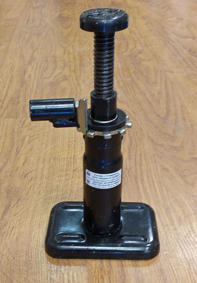 Домкрат 3151-3913010-06 винтовой  2 т, УАЗ,  круглая опора