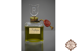 Replique Raphael , 1944
Moscow Perfume Museum

Фото Московский Музей Парфюмерии. Духи фото. Французские духи. Достопримечательности Москвы. Музеи Москвы.
Экскурсии - дегустации антикварных и винтажных духов.