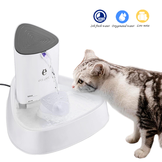 Автопоилка - фонтан для кошек и собак с подсветкой и фильтрацией воды 1,5 л