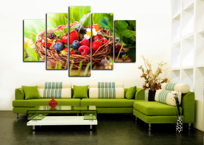 Модульная картина "Лесные ягоды"