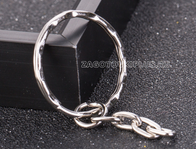 Кольцо рифлёное с плоскоштампованной цепочкой