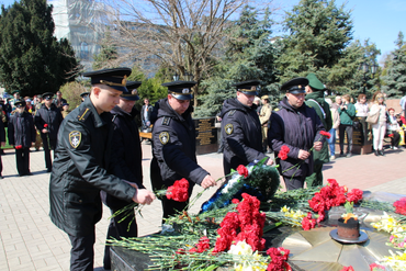 Сквер Славы 11.04.2022