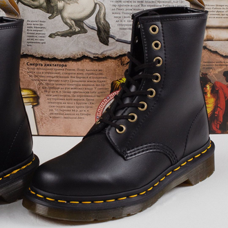 Dr. Martens VINTAGE BLACK QUILON