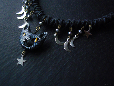 "Серенький волчок - звёздный пастушок", плетёное колье в стиле фэнтези