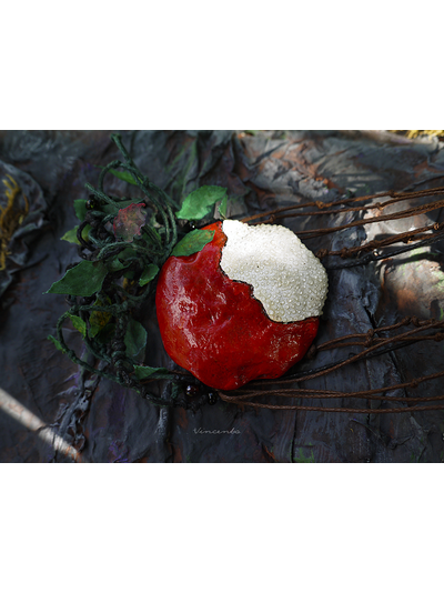 Яблочко Белоснежки. Комплект украшений в стиле фэнтези (необычные серьги и кулон-колье с яблоком)