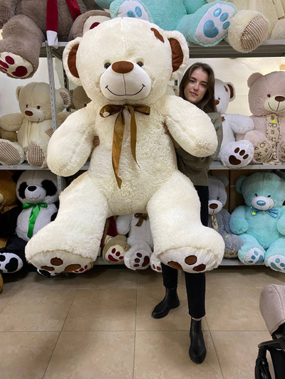 Плюшевый медведь Том