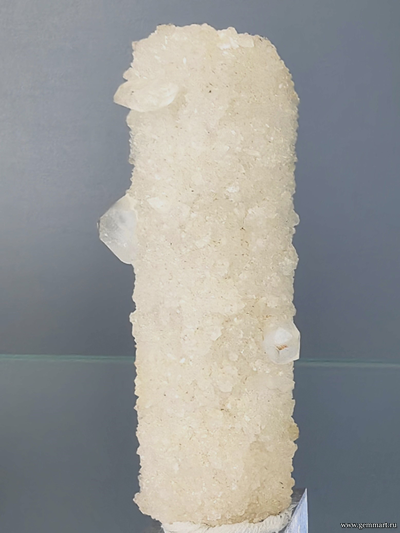 Апофиллит на апофиллите. Индия. 66*22*15мм