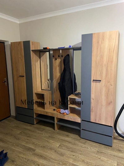 Абрау вешалка с зеркалом прихожая Дуб золотой/Графит