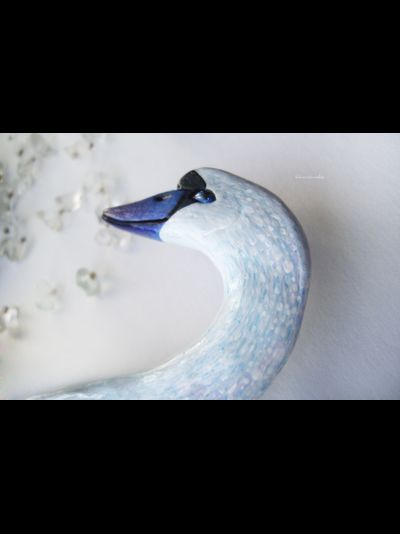 "Принцесса-Лебедь", волшебная брошь с натуральным лунным камнем (по мотивам "Лебединого озера")