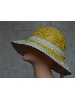 Желтая шляпа женская с белыми полями