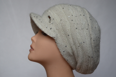 Вязаный берет с козырьком и пайетками Vizio Италия 6447 белый